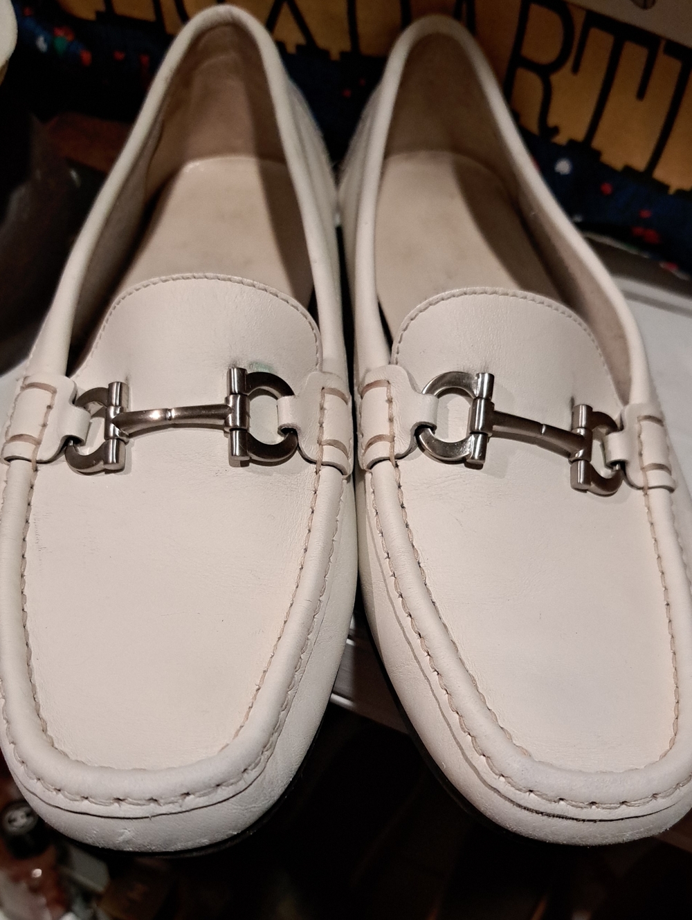 Salvatore Ferragamo Gancini Driving Flats 9.5 - Picture 15 of 15